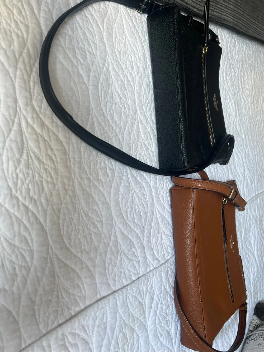 kate spade Black and Cognac Pebbled Leather Crossbody Duo 10.5x9.5